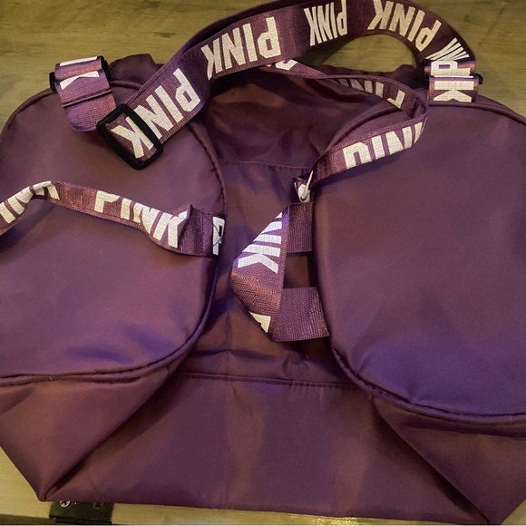 New Women’s duffle bag & makeup bag - Picture 2 of 7